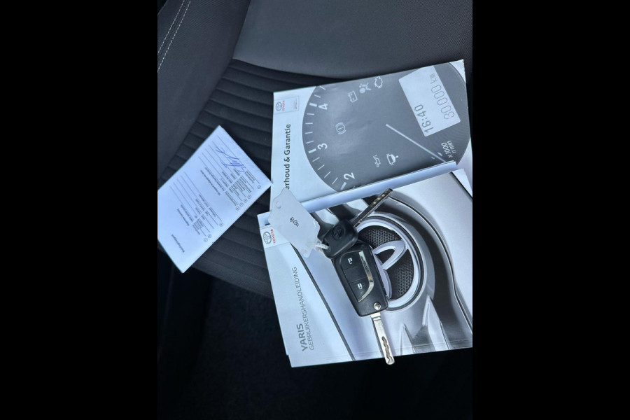 Toyota Yaris 1.0 VVT-i Aspiration 1STE EIGEN | CARPLAY | CAMERA | BTW