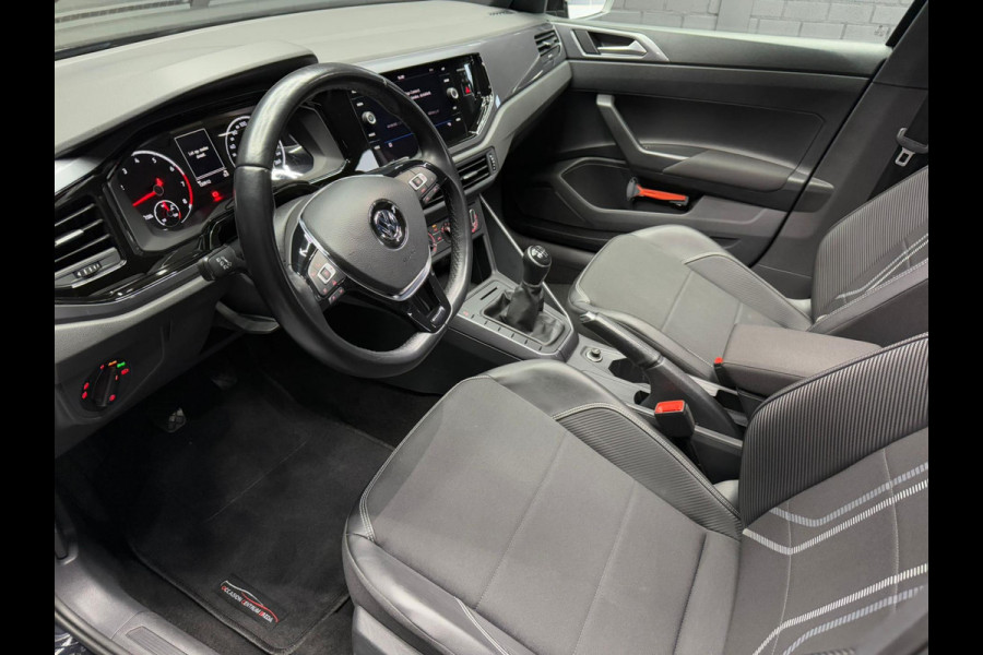 Volkswagen Polo 1.0 TSI R-LINE | PANO | CARPLAY | HALF LEDER | BTW | NWE APK