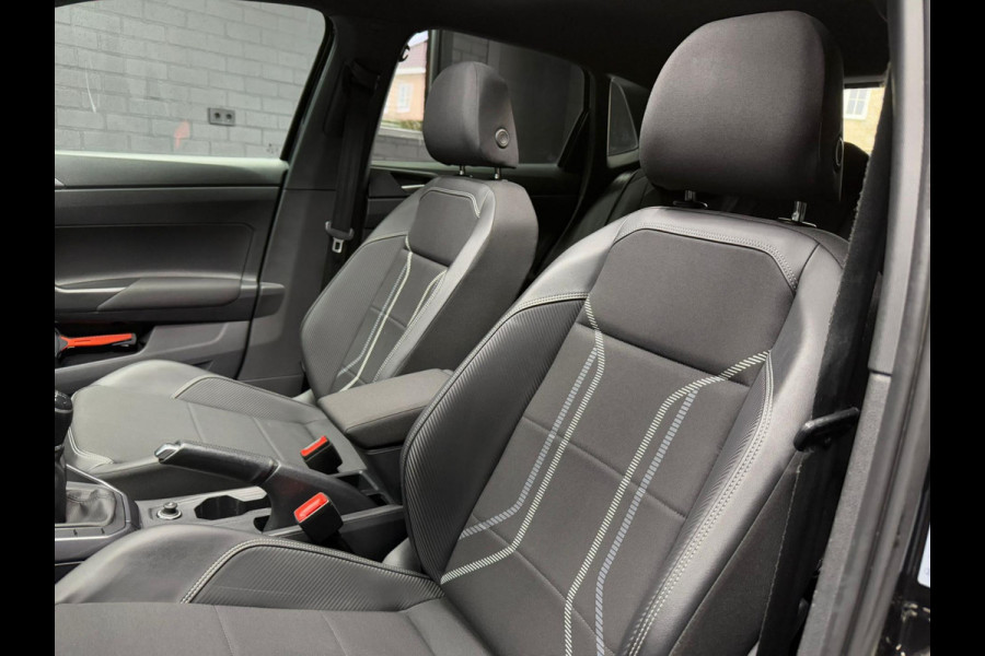Volkswagen Polo 1.0 TSI R-LINE | PANO | CARPLAY | HALF LEDER | BTW | NWE APK