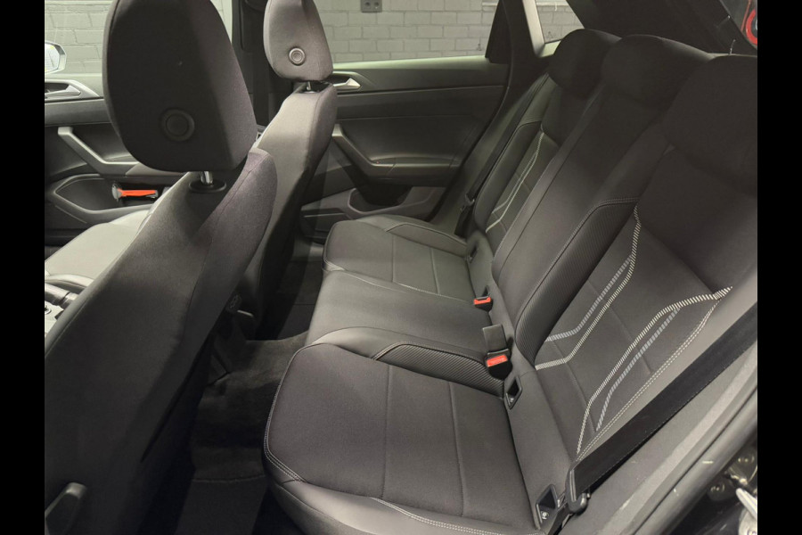 Volkswagen Polo 1.0 TSI R-LINE | PANO | CARPLAY | HALF LEDER | BTW | NWE APK