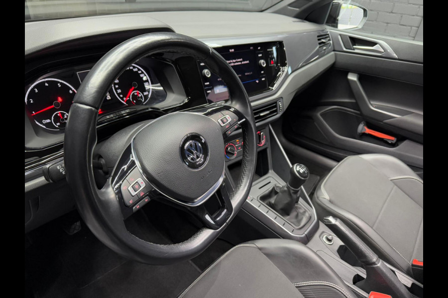 Volkswagen Polo 1.0 TSI R-LINE | PANO | CARPLAY | HALF LEDER | BTW | NWE APK
