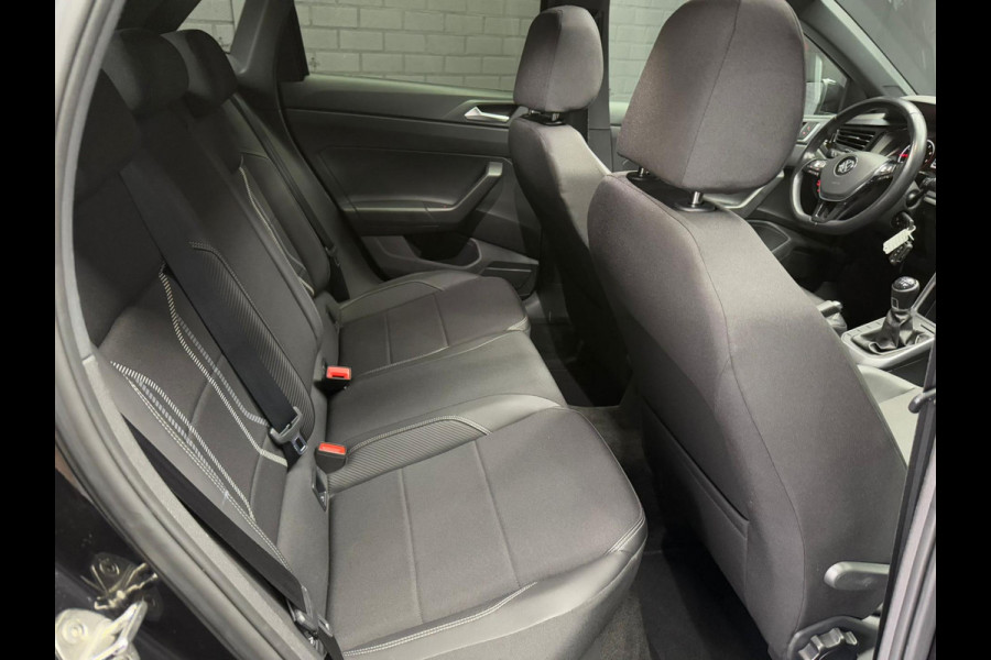 Volkswagen Polo 1.0 TSI R-LINE | PANO | CARPLAY | HALF LEDER | BTW | NWE APK