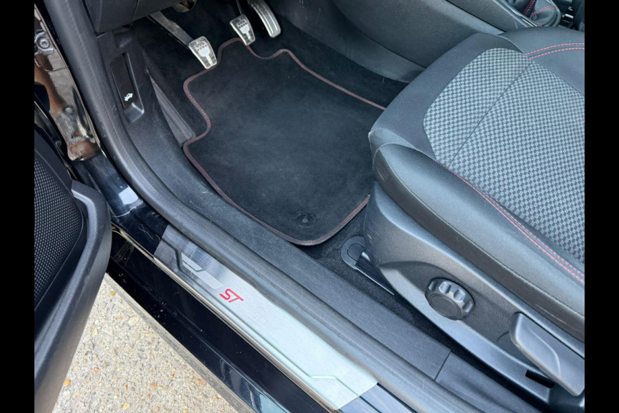 Ford Fiesta 1.0 EcoBoost ST-Line 1STE EIGEN | NAVI | CARPLAY | KEYLESS | BTW | NWE APK
