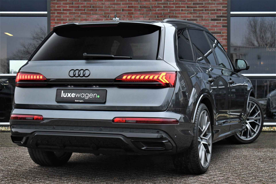 Audi Q7 55 TFSI quattro S-Line 7-pers Pano S-zetels Trekh ACC HUD B&O 360 Soft-close