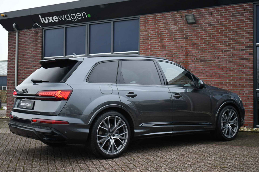 Audi Q7 55 TFSI quattro S-Line 7-pers Pano S-zetels Trekh ACC HUD B&O 360 Soft-close