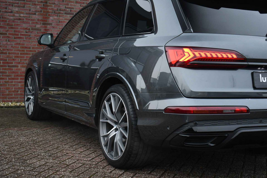 Audi Q7 55 TFSI quattro S-Line 7-pers Pano S-zetels Trekh ACC HUD B&O 360 Soft-close