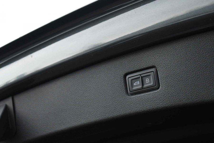 Audi Q7 55 TFSI quattro S-Line 7-pers Pano S-zetels Trekh ACC HUD B&O 360 Soft-close