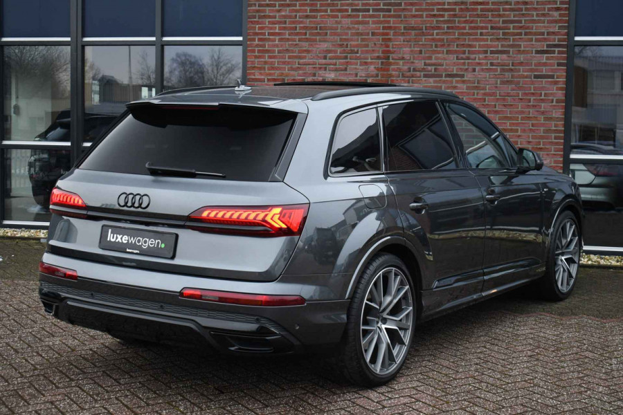Audi Q7 55 TFSI quattro S-Line 7-pers Pano S-zetels Trekh ACC HUD B&O 360 Soft-close