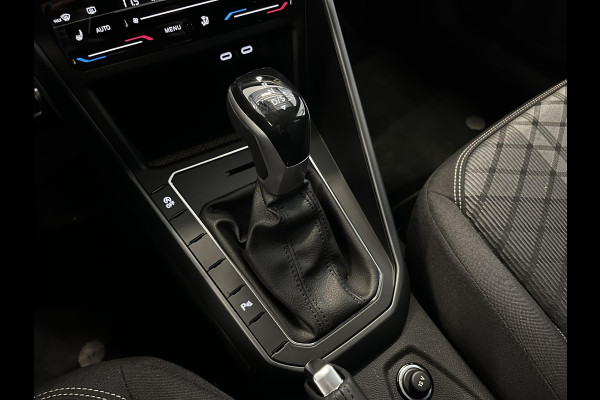 Volkswagen Polo 1.0 TSI R-Line Edition Black Style Navi Carplay PDC VA Adaptive Cruise Control Airco /ECC Full LED