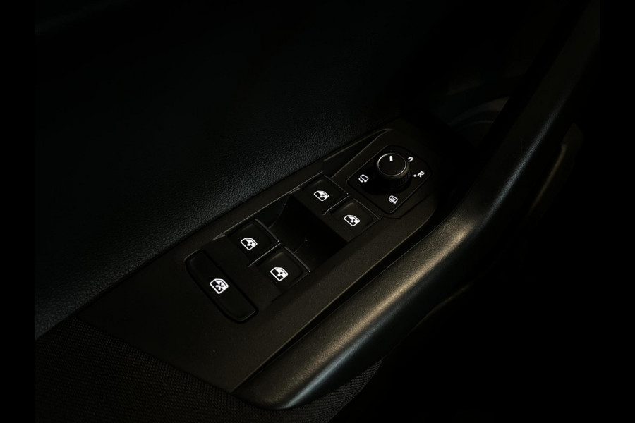 Volkswagen Polo 1.0 TSI DSG Life Automaat Navigatie Apple Carplay/ Android Auto Camera Parkeersensoren Adaptive Cruise Control Stoelverwarming Virtual Cockpit Climate Control