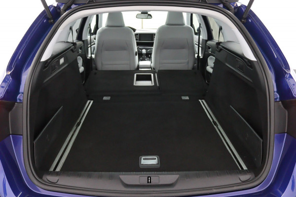 Peugeot 308 SW 1.6 BlueHDI Premium*PANO*CAM*CRUISE*NAVI*ECC*TEL*