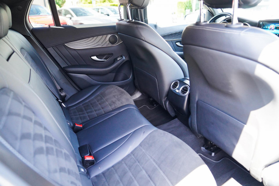 Mercedes-Benz GLC Coupé 300e 4MATIC Business Solution AMG Pakket | Luxe leder/Alcantara | Camera | Trekhaak | Facelift |