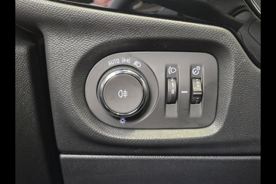 Opel Corsa 1.2 Turbo Hybrid Yes Automaat | Parkeersensoren Achter | Apple Carplay/Android Auto | Stoel/Stuurverwarming |
