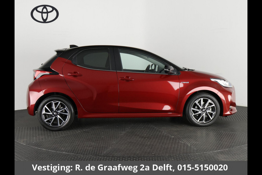 Toyota Yaris 1.5 Hybrid First Edition Bi-Tone | 1e eigenaar | Dealer onderhouden | Apple Carplay & AndroidAUTO | Camera | Navigatie |