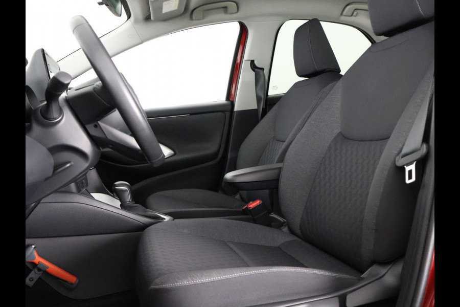 Toyota Yaris 1.5 Hybrid First Edition Bi-Tone | 1e eigenaar | Dealer onderhouden | Apple Carplay & AndroidAUTO | Camera | Navigatie |