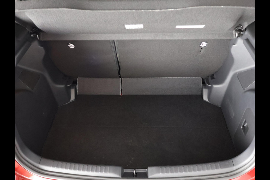 Toyota Yaris 1.5 Hybrid First Edition Bi-Tone | 1e eigenaar | Dealer onderhouden | Apple Carplay & AndroidAUTO | Camera | Navigatie |