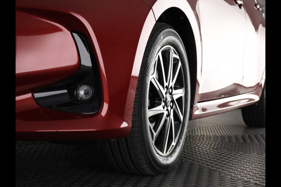 Toyota Yaris 1.5 Hybrid First Edition Bi-Tone | 1e eigenaar | Dealer onderhouden | Apple Carplay & AndroidAUTO | Camera | Navigatie |
