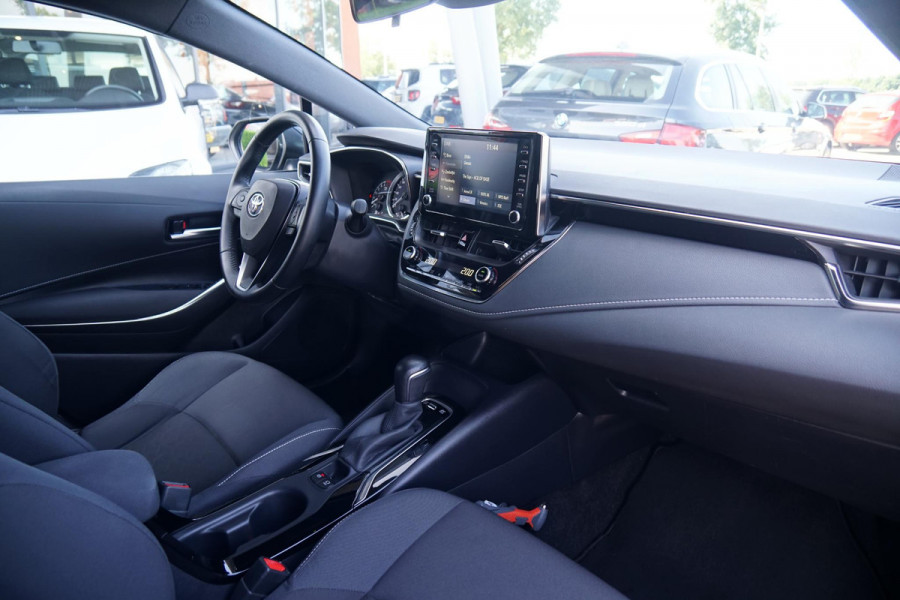 Toyota Corolla Touring Sports 1.8 Hybrid Active + KEYLESS / CAMERA / CARPLAY / TREKHAAK