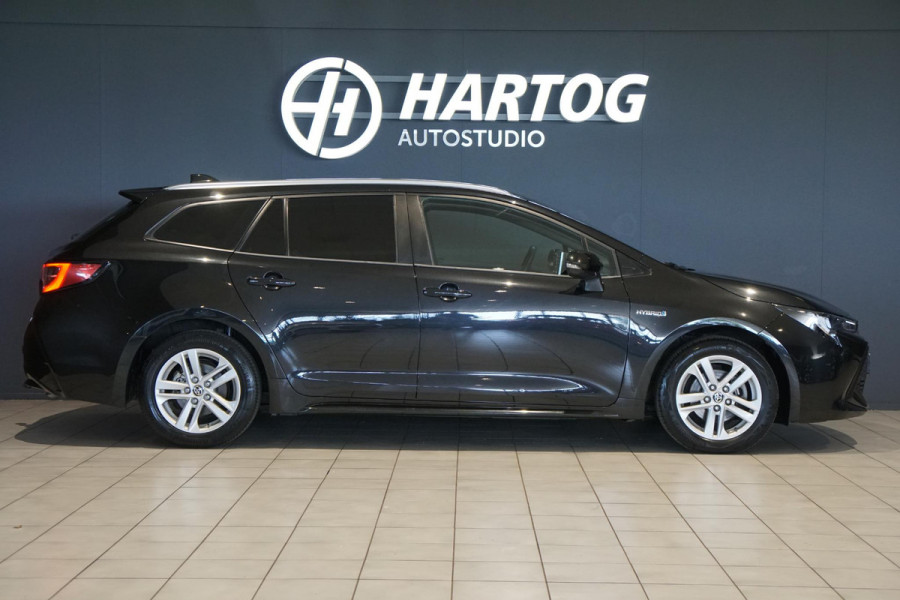 Toyota Corolla Touring Sports 1.8 Hybrid Active + KEYLESS / CAMERA / CARPLAY / TREKHAAK