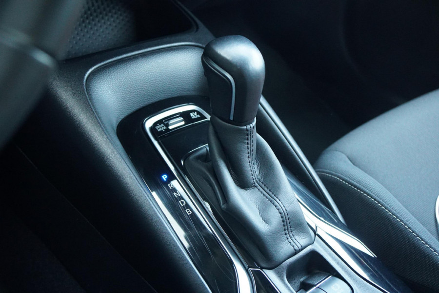 Toyota Corolla Touring Sports 1.8 Hybrid Active + KEYLESS / CAMERA / CARPLAY / TREKHAAK