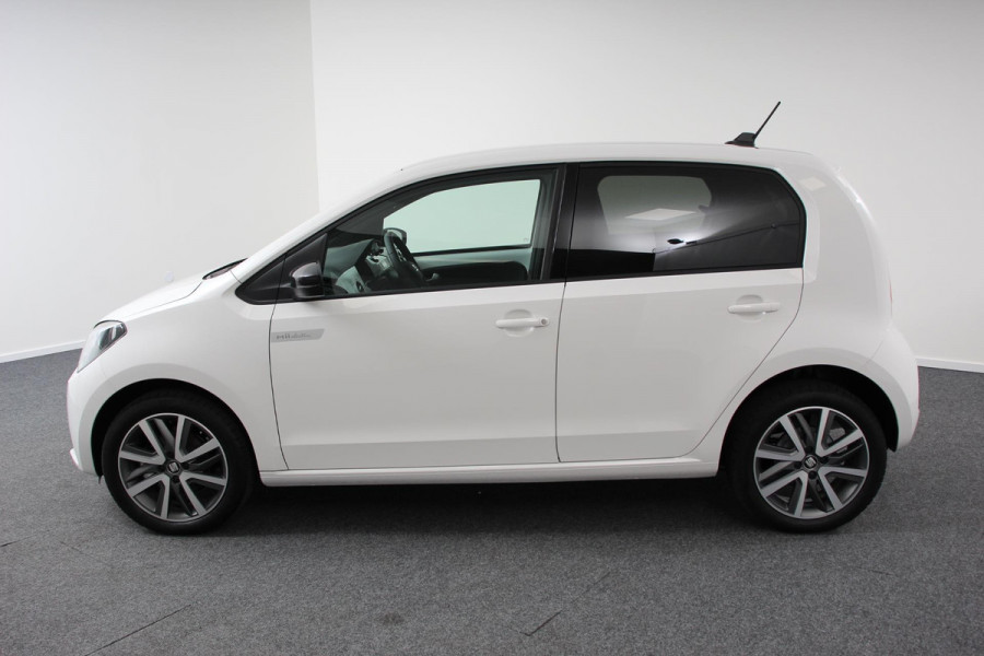 Seat Mii Electric electric Plus 61KW Climate control  Bluetooth Parkeersensoren Achter Lichtmetalen Velgen