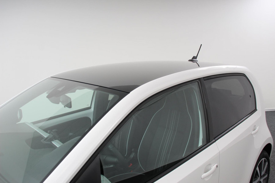 Seat Mii Electric electric Plus 61KW Climate control  Bluetooth Parkeersensoren Achter Lichtmetalen Velgen