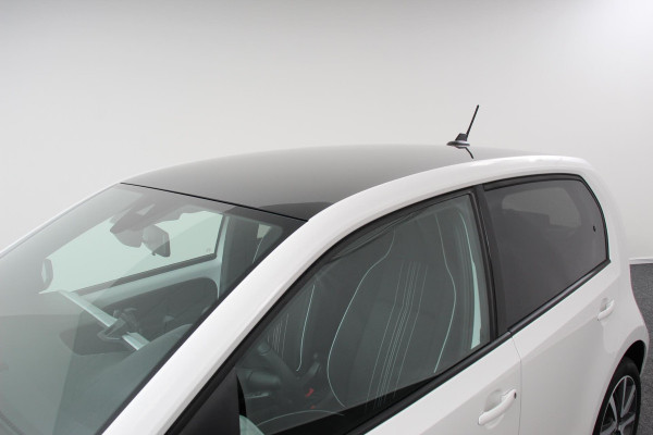 Seat Mii Electric electric Plus 61KW Climate control  Bluetooth Parkeersensoren Achter Lichtmetalen Velgen