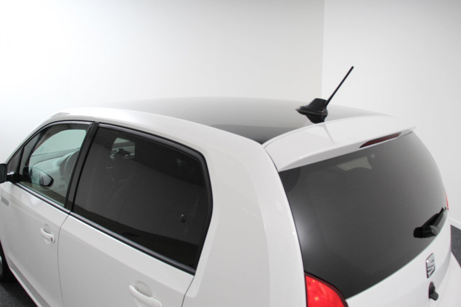 Seat Mii Electric electric Plus 61KW Climate control  Bluetooth Parkeersensoren Achter Lichtmetalen Velgen