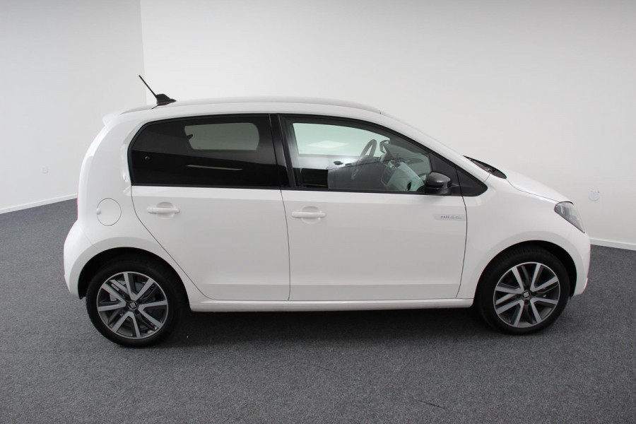 Seat Mii Electric electric Plus 61KW Climate control  Bluetooth Parkeersensoren Achter Lichtmetalen Velgen