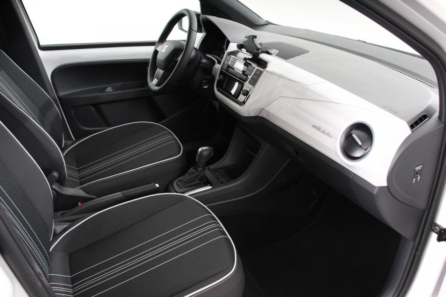 Seat Mii Electric electric Plus 61KW Climate control  Bluetooth Parkeersensoren Achter Lichtmetalen Velgen