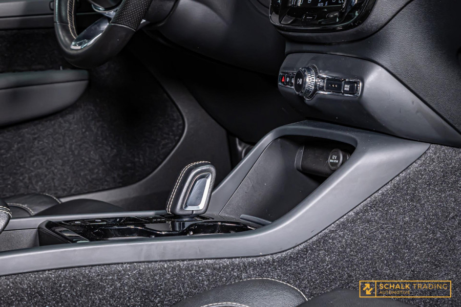 Volvo XC40 1.5 T5 Recharge H&K|21inch|R-Design|360 cam|Gara