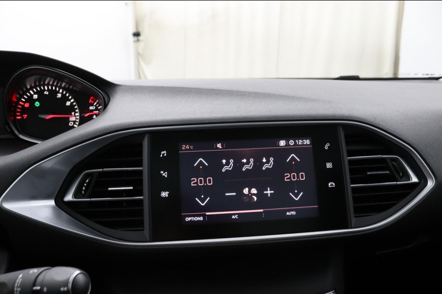 Peugeot 308 SW 1.2 PureTech Blue*ECC*CRUISE*NAVI*PANO*CAM*CARPLAY
