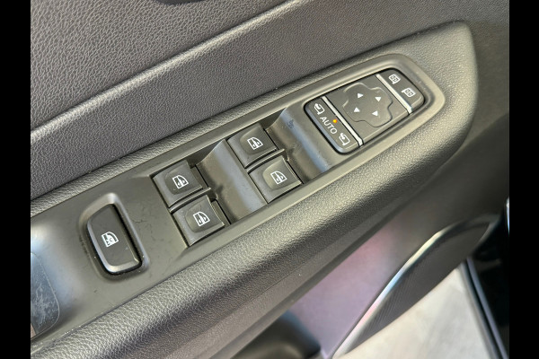 Renault Captur 1.3 TCe 155 Intens AUT. AIRCO CRUISE CAMERA NAVIGATIE PDC LEDER STOELVERWARMING