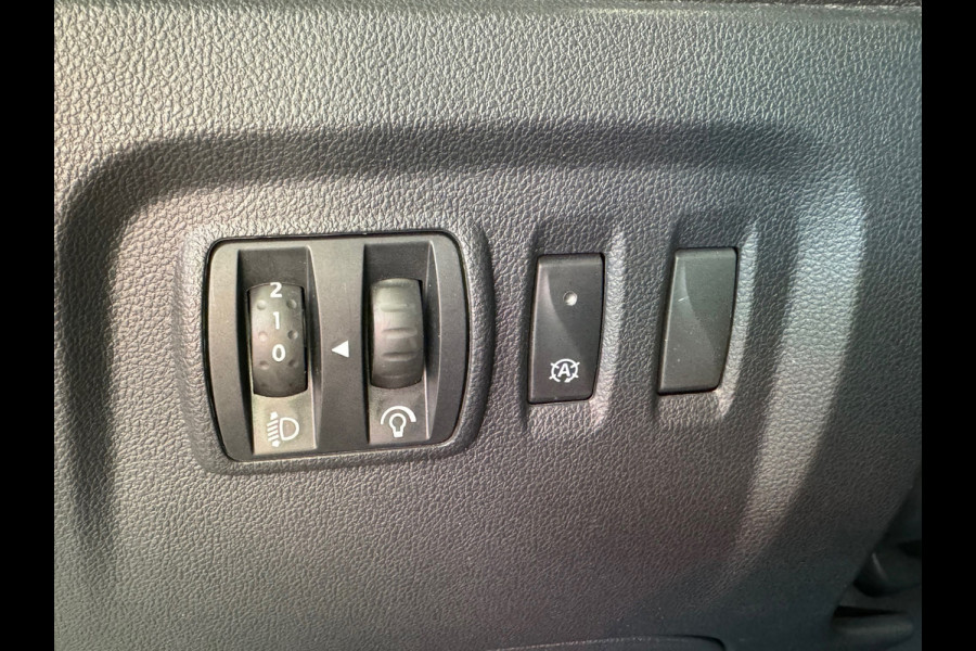 Renault Captur 1.3 TCe 155 Intens AUT. AIRCO CRUISE CAMERA NAVIGATIE PDC LEDER STOELVERWARMING
