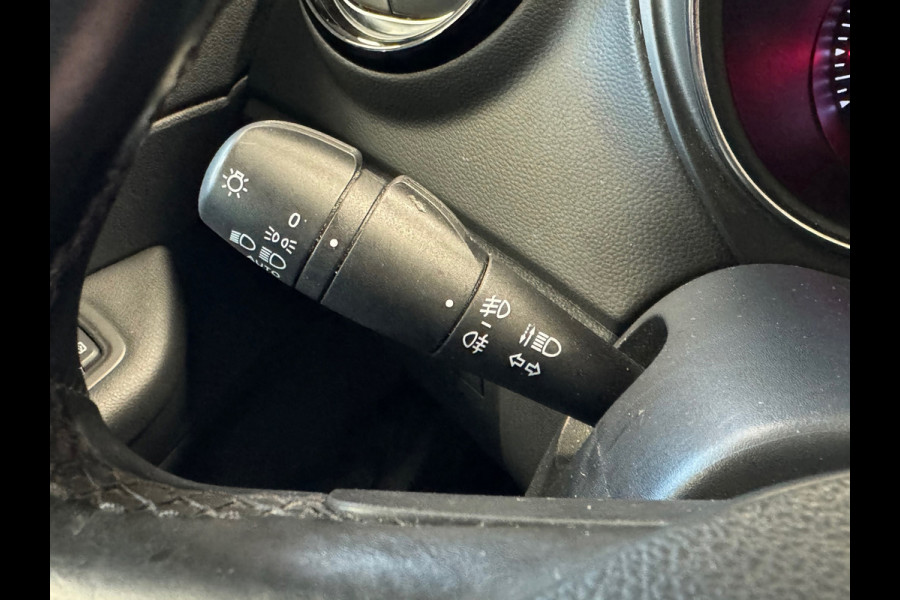 Renault Captur 1.3 TCe 155 Intens AUT. AIRCO CRUISE CAMERA NAVIGATIE PDC LEDER STOELVERWARMING