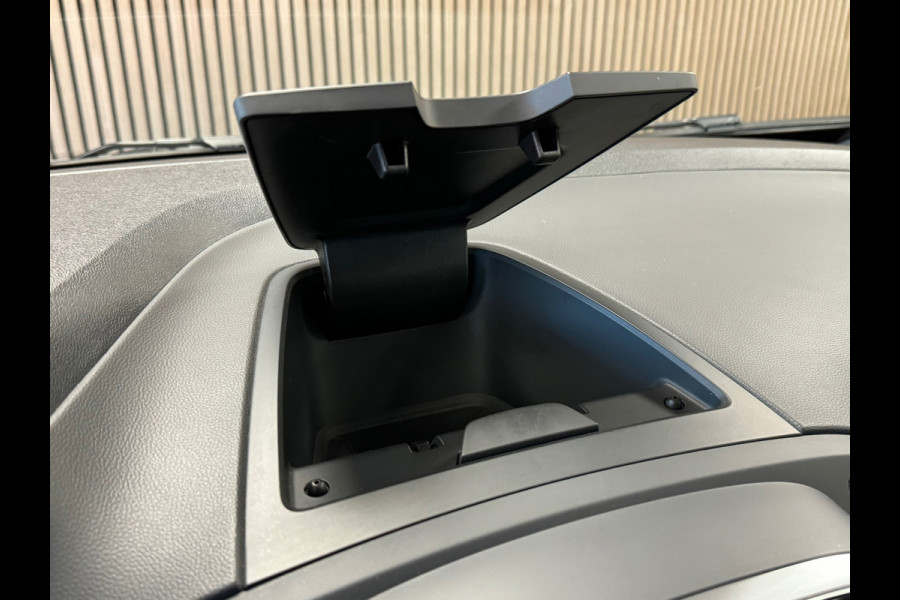 Renault Captur 1.3 TCe 155 Intens AUT. AIRCO CRUISE CAMERA NAVIGATIE PDC LEDER STOELVERWARMING