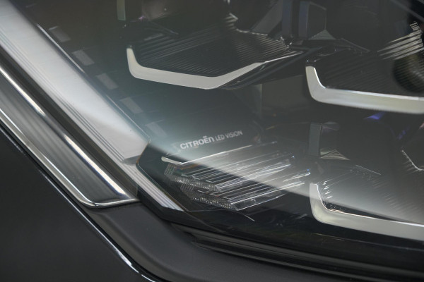 Citroën Ë-C4 Shine Pack Business 50 kWh | Panoramadak | Head-Up Display | Camera | Navigatie