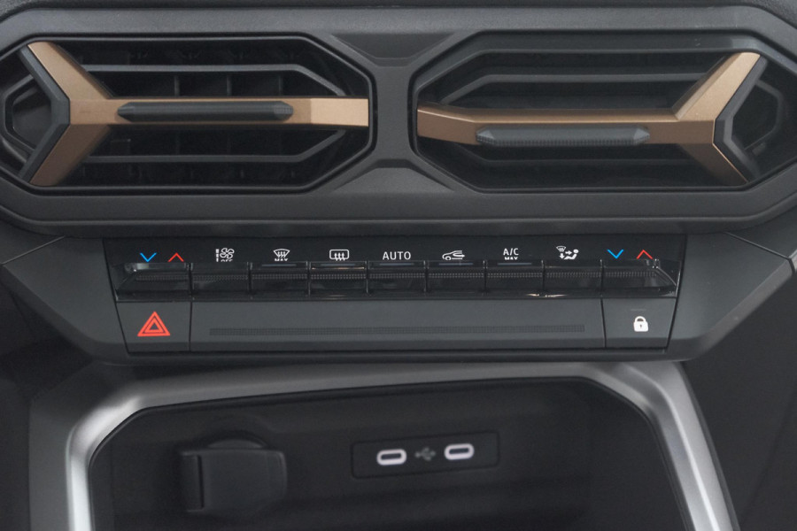 Dacia Bigster 1.8 Hybrid 155 Extreme | Trekhaak | Schuif-/Kanteldak | Camera | Adaptieve Cruise Control