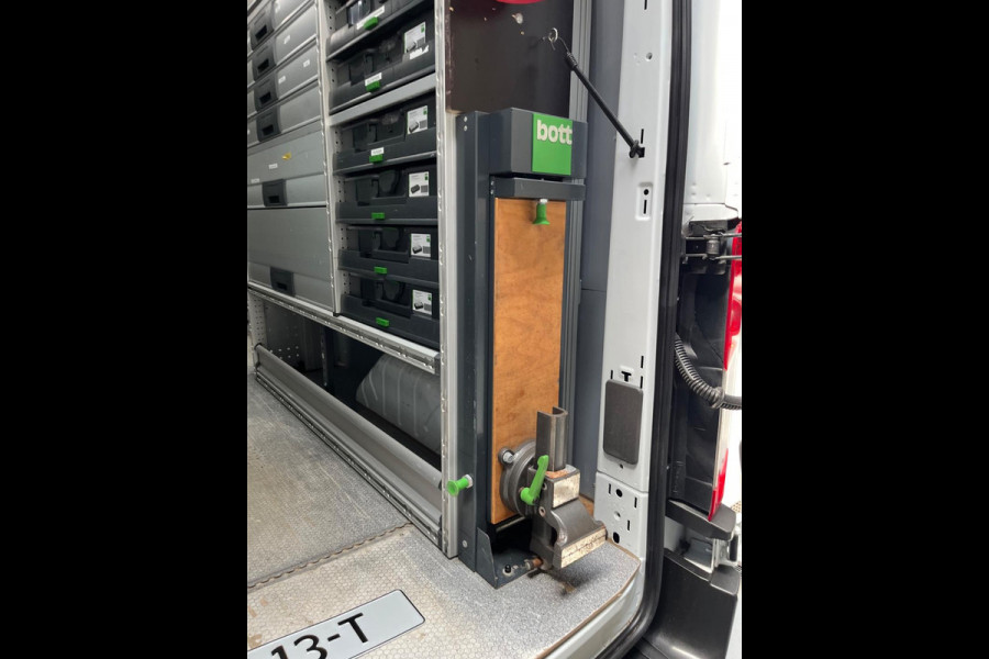 Ford Transit 350 Servicewagen Automaat 2.0 TDCI 170pk euro6 L3H3 BOTT Inrichting Victron v230 Trekhaak 2800KG RIJKLAARPRIJS!
