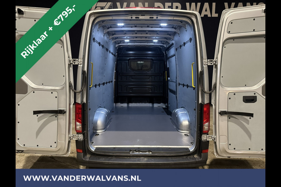 Volkswagen Crafter 2.0 TDI 140pk L3H3 L2H2 Euro6 *Rijklaar Direct Rijden* Airco | Navigatie | Apple Carplay | Android Auto | Cruisecontrol Bijrijdersbank, 3000kg trekvermogen, zilver