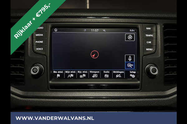 Volkswagen Crafter 2.0 TDI 140pk L3H3 L2H2 Euro6 *Rijklaar Direct Rijden* Airco | Navigatie | Apple Carplay | Android Auto | Cruisecontrol Bijrijdersbank, 3000kg trekvermogen, zilver