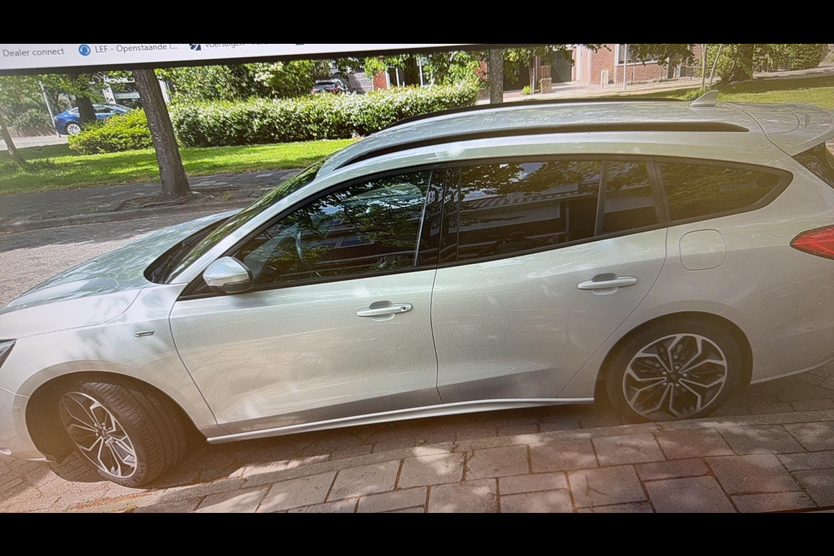 Ford FOCUS Wagon 1.0 EcoBoost ST Line Business 125pk Ford FOCUS Wagon 1.0 EcoBoost ST Line Business 125pk