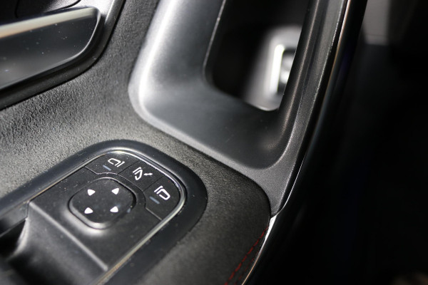 Mercedes-Benz A-Klasse 200 | AMG | MEMORY | PANO | CAMERA | SFEERVERLICHTING | MULTIBEAM LED |