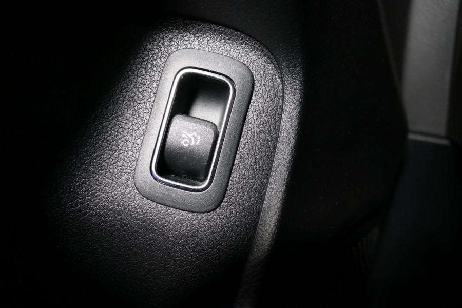Mercedes-Benz A-Klasse 200 | AMG | MEMORY | PANO | CAMERA | SFEERVERLICHTING | MULTIBEAM LED |