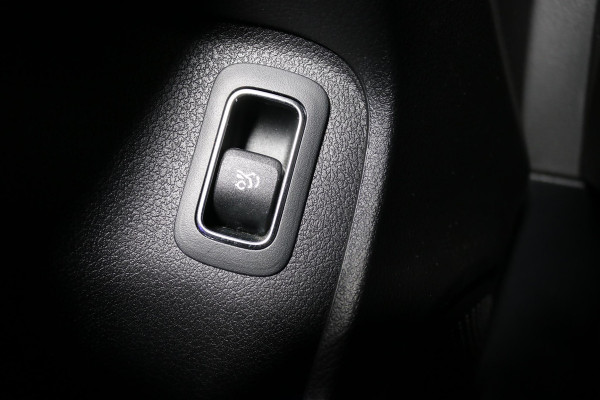 Mercedes-Benz A-Klasse 200 | AMG | MEMORY | PANO | CAMERA | SFEERVERLICHTING | MULTIBEAM LED |