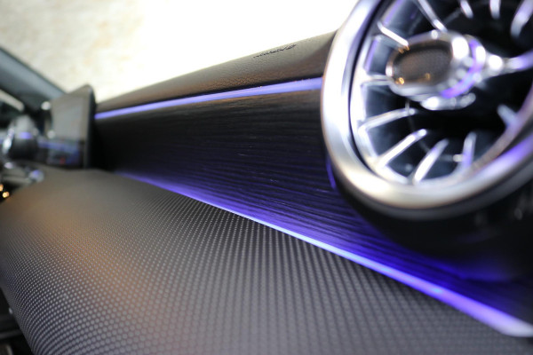 Mercedes-Benz A-Klasse 200 | AMG | MEMORY | PANO | CAMERA | SFEERVERLICHTING | MULTIBEAM LED |