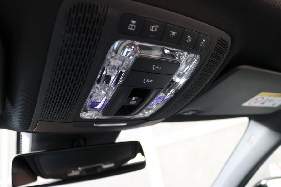 Mercedes-Benz A-Klasse 200 | AMG | MEMORY | PANO | CAMERA | SFEERVERLICHTING | MULTIBEAM LED |