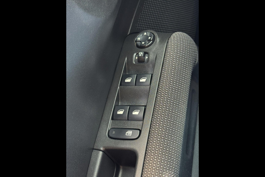Citroën C3 Aircross 1.2 PureTech S&S Feel - Navigatie / Apple CarPlay I LED I PDC I Dealer onderhouden