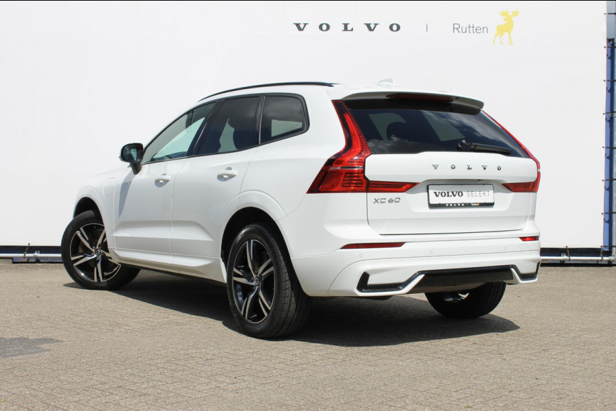 Volvo XC60 T6 350PK Automaat Plug-in hybrid AWD Plus Dark Apple Carplay / Adaptive cruise control / Panorama dak / Sportstoelen / Elektrisch bedienbare bestuurderstoel met geheugen / Keyless Entry / Elektrische achterklep