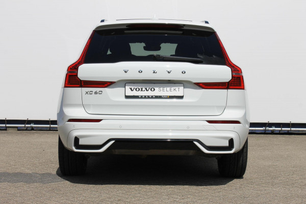 Volvo XC60 T6 350PK Automaat Plug-in hybrid AWD Plus Dark Apple Carplay / Adaptive cruise control / Panorama dak / Sportstoelen / Elektrisch bedienbare bestuurderstoel met geheugen / Keyless Entry / Elektrische achterklep